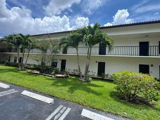 3 Vía De Casas Sur 103, Boynton Beach, FL 33426