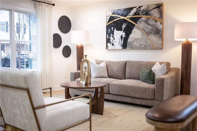 15661 Warwick Blvd Unit I, Newport News, VA 23608