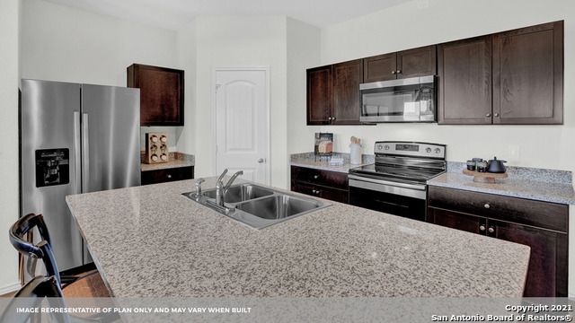 465 COTTONMOUTH LANE, Seguin, TX 78155