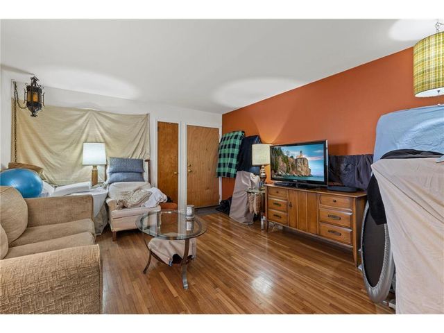 917-919 Weeks Avenue SE, Minneapolis, MN 55414