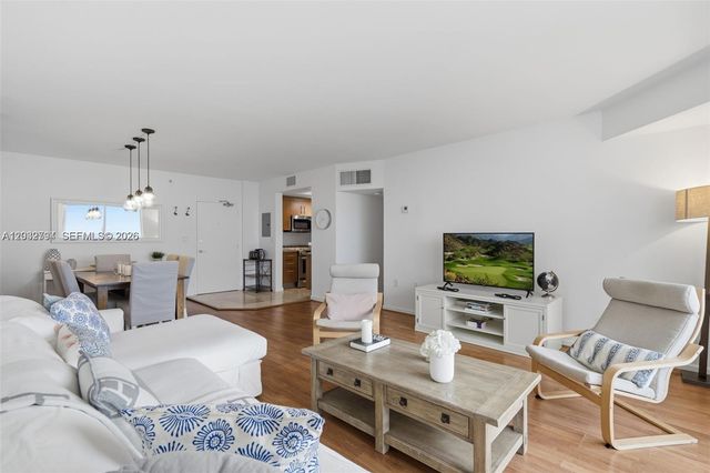 10275 Collins Ave 718, Bal Harbour, FL 33154