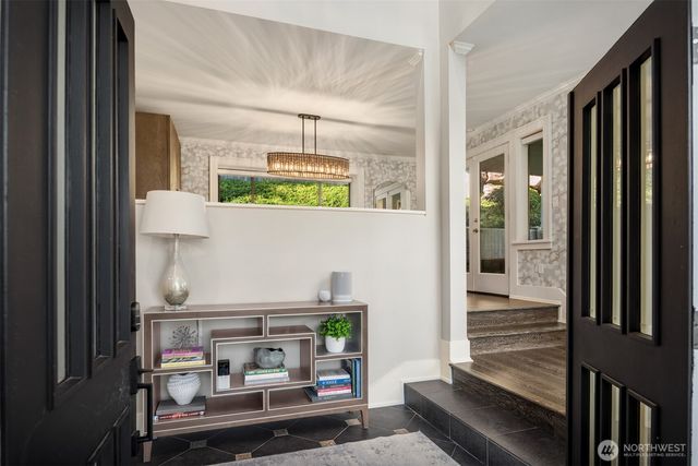 3645 92nd Avenue SE, Mercer Island, WA 98040