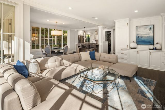 3645 92nd Avenue SE, Mercer Island, WA 98040