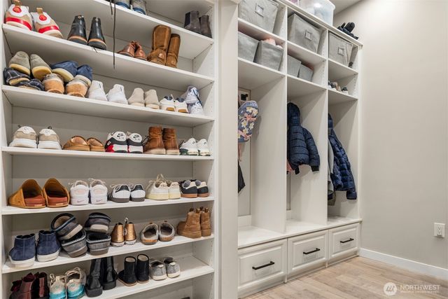 3645 92nd Avenue SE, Mercer Island, WA 98040