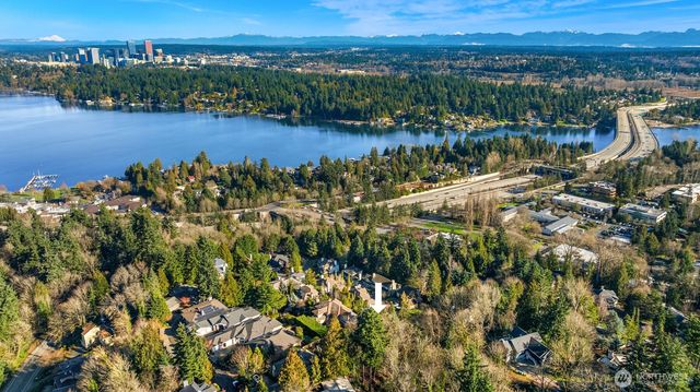 3645 92nd Avenue SE, Mercer Island, WA 98040