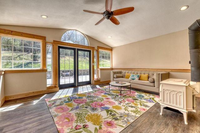 4868 Hwy 325, Blairsville, GA 30512