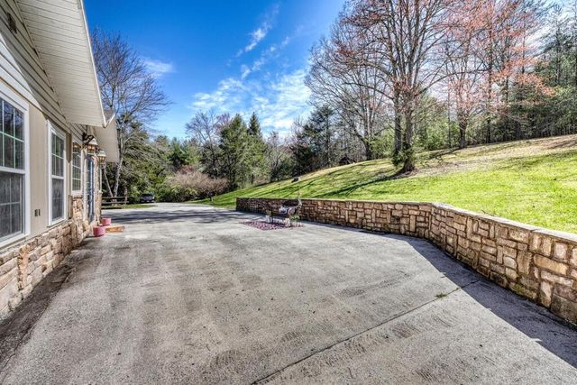 4868 Hwy 325, Blairsville, GA 30512