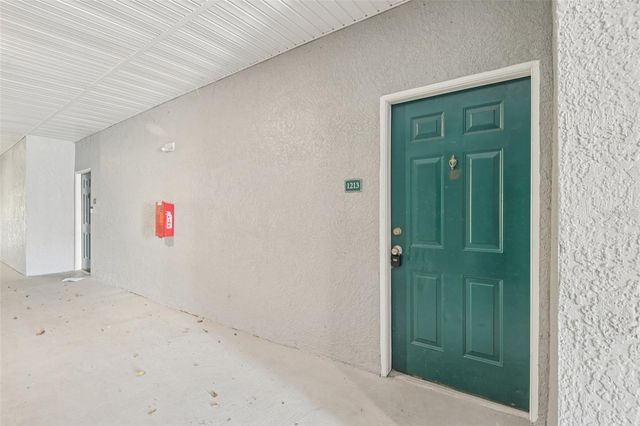 18001 RICHMOND PLACE DRIVE 1213, Tampa, FL 33647