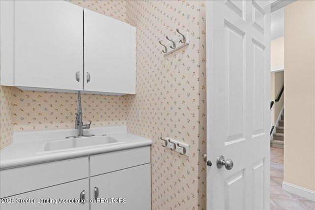1851 Elk Lane, Okemos, MI 48864