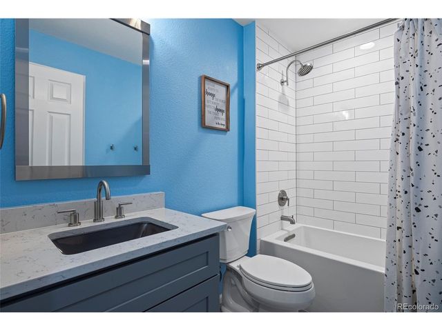 21341 White Ash Ct, Parker, CO 80138