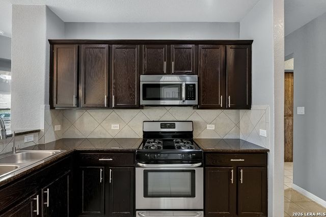 2499 DIAMONDBACK TRL, New Braunfels, TX 78130