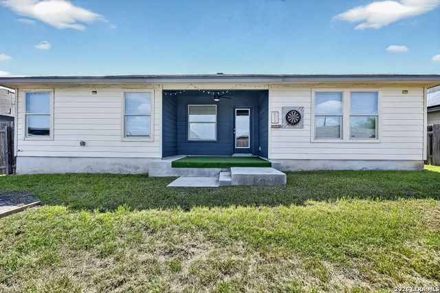 2499 DIAMONDBACK TRL, New Braunfels, TX 78130