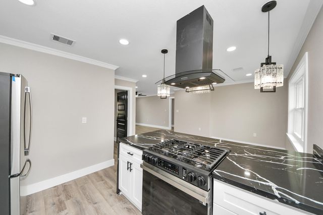 10114 Fairfax Street, Houston, TX 77029