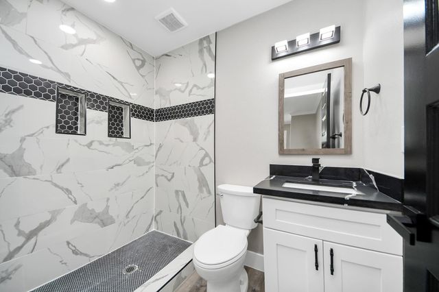 10114 Fairfax Street, Houston, TX 77029