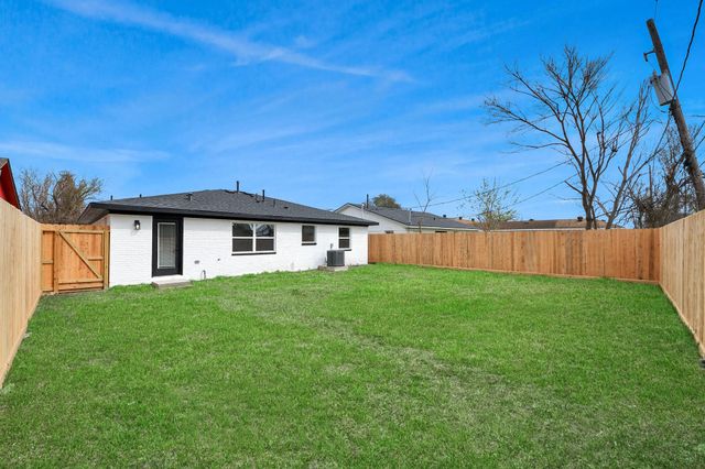 10114 Fairfax Street, Houston, TX 77029