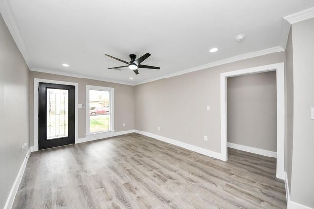 10114 Fairfax Street, Houston, TX 77029