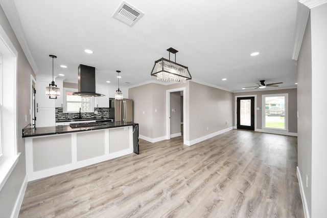 10114 Fairfax Street, Houston, TX 77029