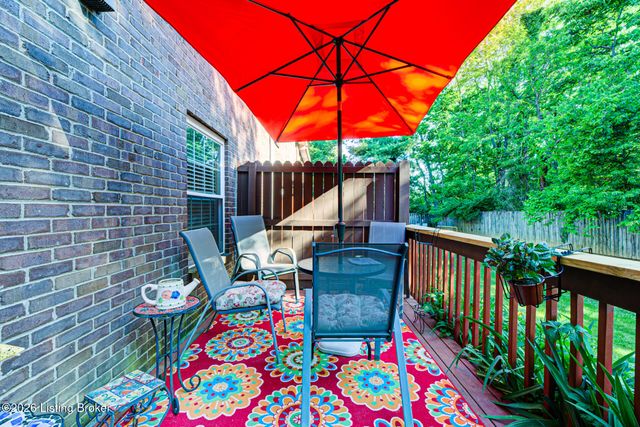 4532 Meadowlark Manor Ln 3, Louisville, KY 40245