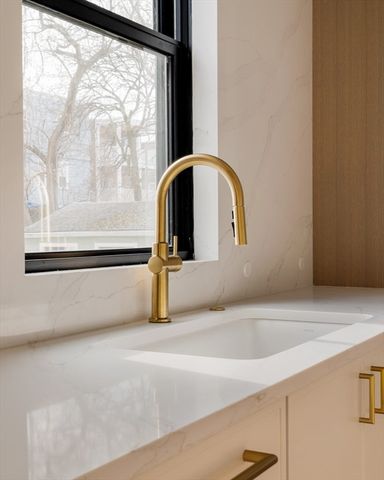 17 South Waverly 1, Boston, MA 02135