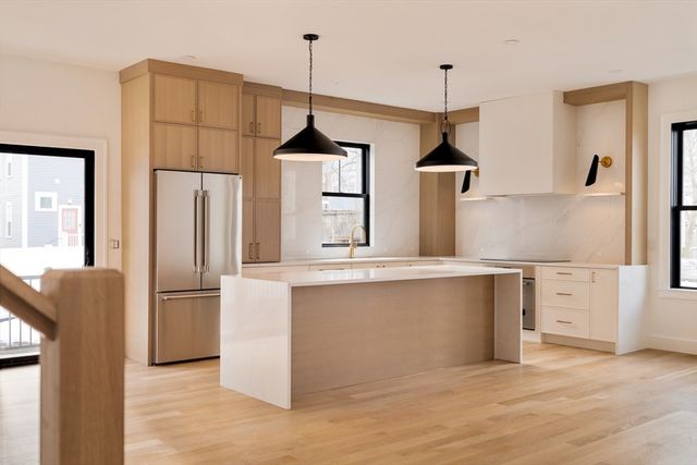 17 South Waverly 1, Boston, MA 02135