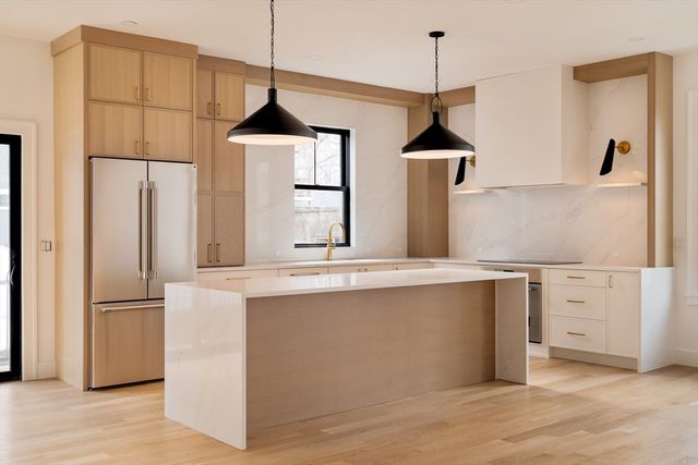 17 South Waverly 1, Boston, MA 02135