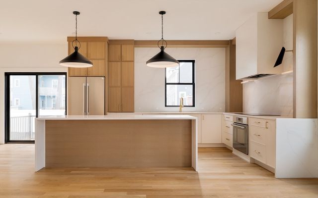 17 South Waverly 1, Boston, MA 02135