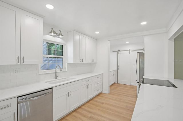 456 MARMORA AVENUE, Tampa, FL 33606