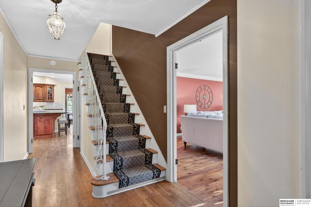 455 N 61 Street, Omaha, NE 68132