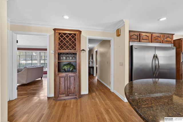 455 N 61 Street, Omaha, NE 68132