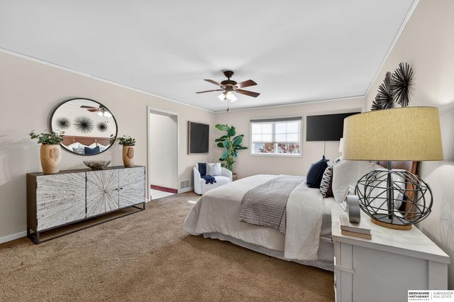 455 N 61 Street, Omaha, NE 68132