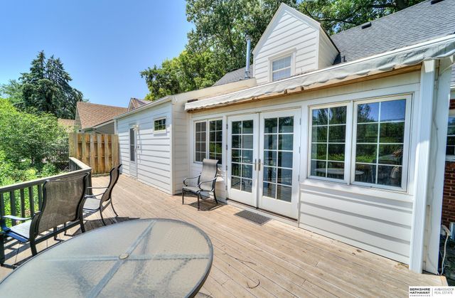 455 N 61 Street, Omaha, NE 68132