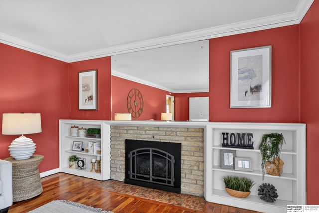 455 N 61 Street, Omaha, NE 68132