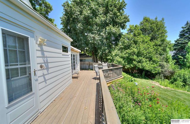 455 N 61 Street, Omaha, NE 68132