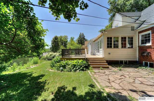 455 N 61 Street, Omaha, NE 68132