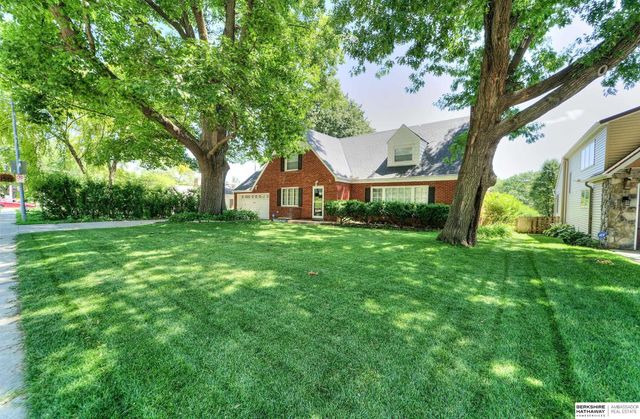 455 N 61 Street, Omaha, NE 68132