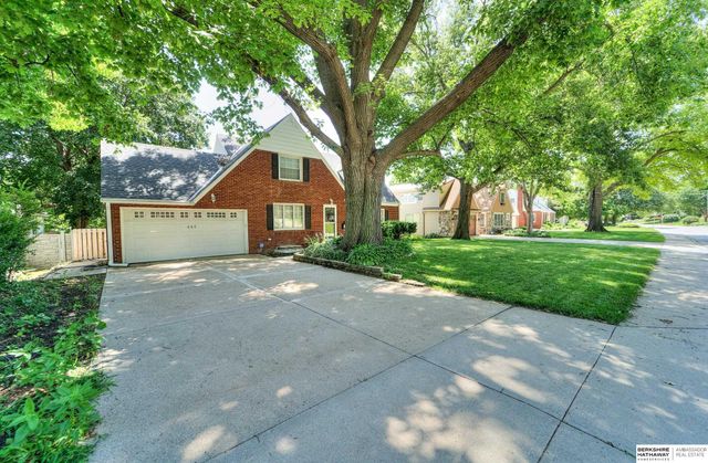 455 N 61 Street, Omaha, NE 68132