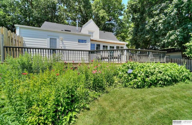 455 N 61 Street, Omaha, NE 68132