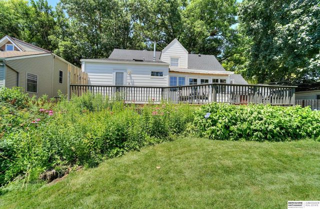 455 N 61 Street, Omaha, NE 68132