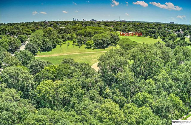 455 N 61 Street, Omaha, NE 68132