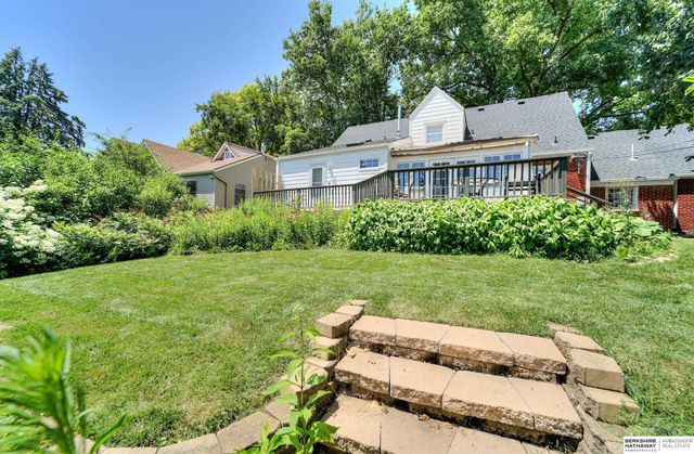 455 N 61 Street, Omaha, NE 68132