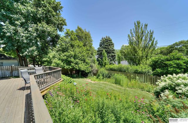 455 N 61 Street, Omaha, NE 68132