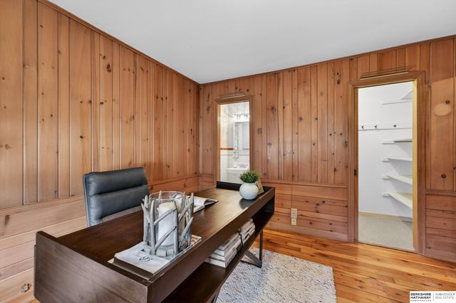 455 N 61 Street, Omaha, NE 68132