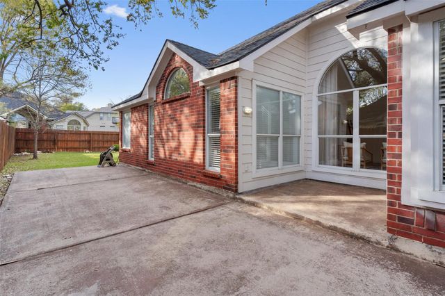 1703 Autumn Fire DR, Cedar Park, TX 78613