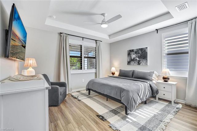 2240 Yellowfin CIR, Naples, FL 34114