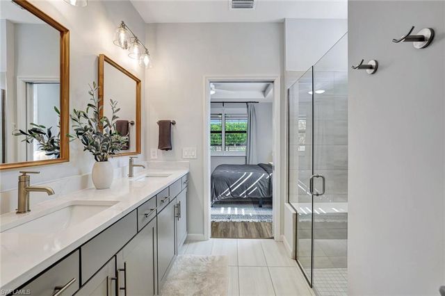 2240 Yellowfin CIR, Naples, FL 34114