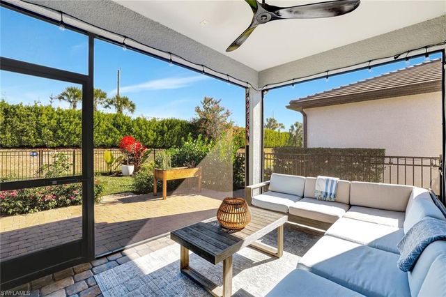 2240 Yellowfin CIR, Naples, FL 34114