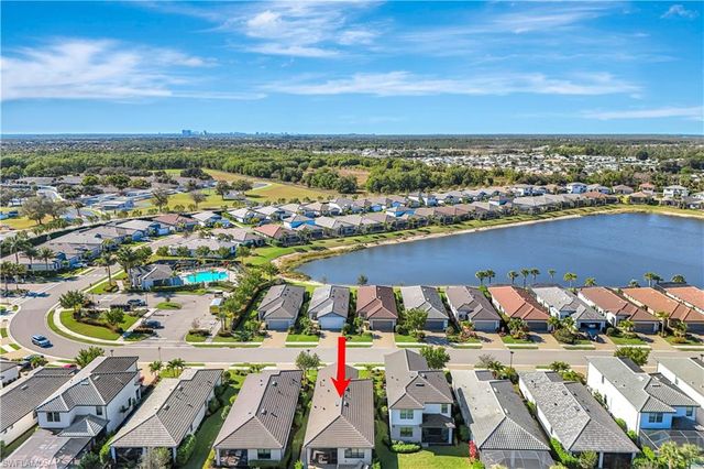 2240 Yellowfin CIR, Naples, FL 34114