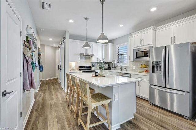 2240 Yellowfin CIR, Naples, FL 34114