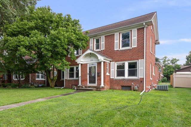 2914 25th Avenue, Moline, IL 61265