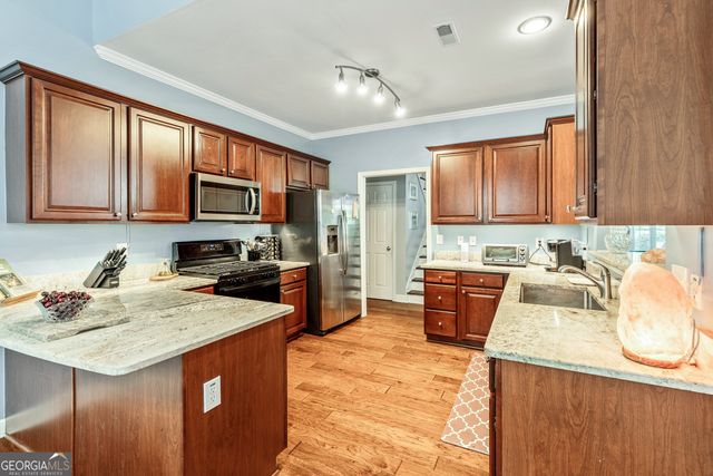 10 Fenway Court, Newnan, GA 30265